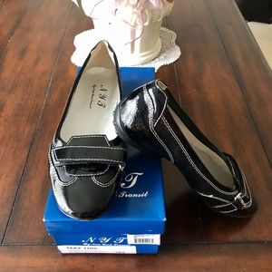 New - New York Transit Black Flats - Size 9